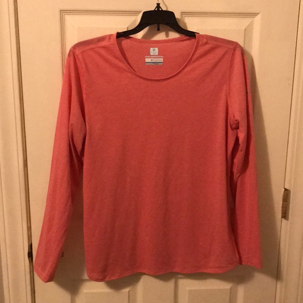 Women’s pink Columbia longsleeve shirt